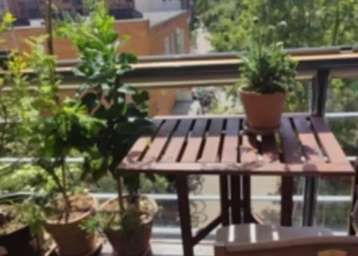 Apartamento Bright, Charming With Balcony