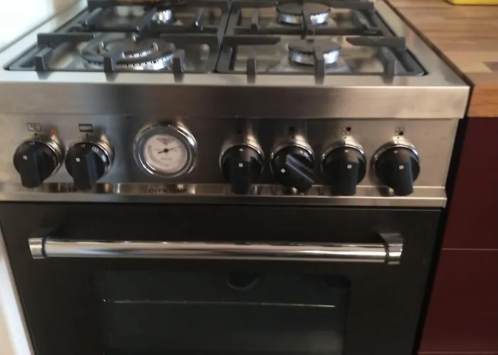 Lejlighed Bright, Charming With Balcony