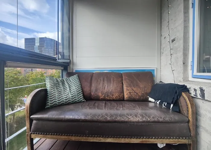 Lejlighed Bright, Charming With Balcony