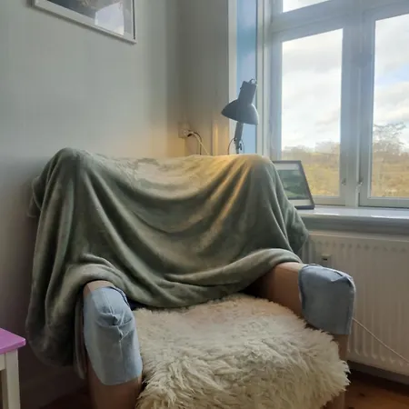 Bright, Charming With Balcony Apartman